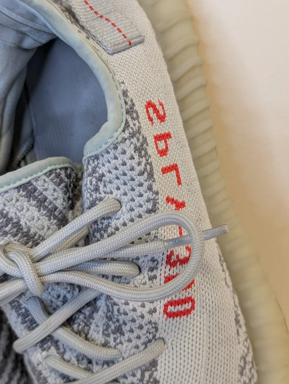 Adidas Yeezy Boost 350 V2 Blue Tint Sneakers Men’s 11 Gray White B37571